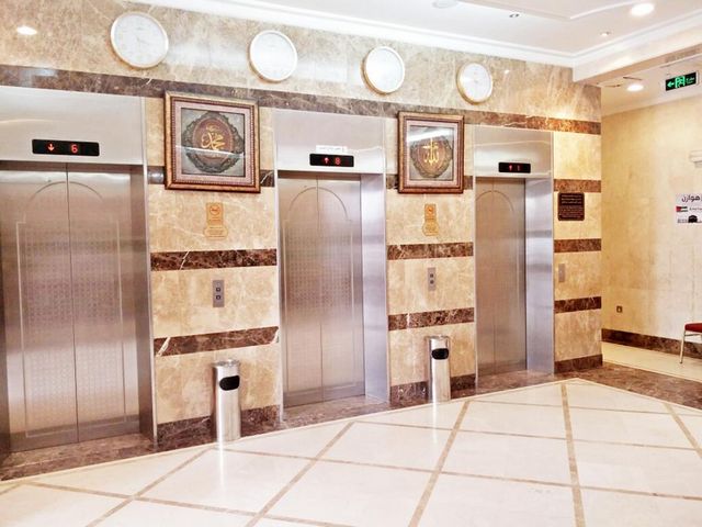 فندق طيبه في المدينه المنوره يضم غرف وأجنحة فسيحة تناسب العوائل