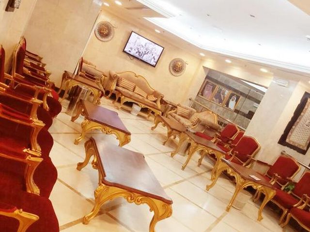 فندق طيبة في المدينة المنورة الذي يتمتع بطراز كلاسيكي وموقع مثالي من المطاعم والمعالم السياحية