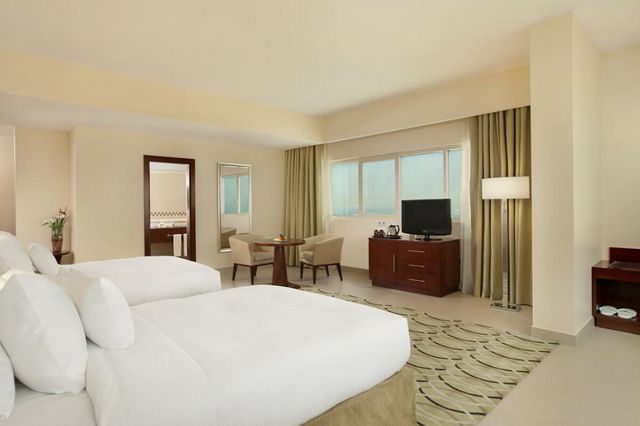 فندق دبل تري راس الخيمة بالامارات