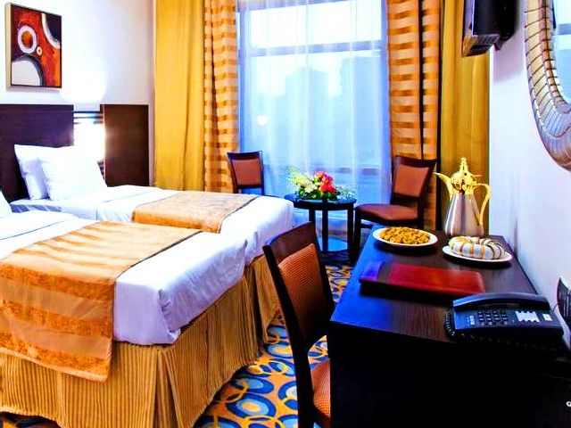 افضل فنادق مكه تتمتع بإطلالات مميزة بعضها على الحرم المكي، وبعضها الآخر على أفق المدينة وجبالها