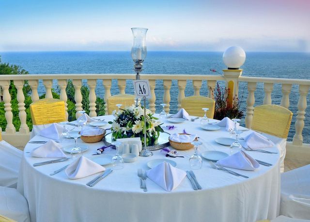 تقرير عن فندق لارا انطاليا