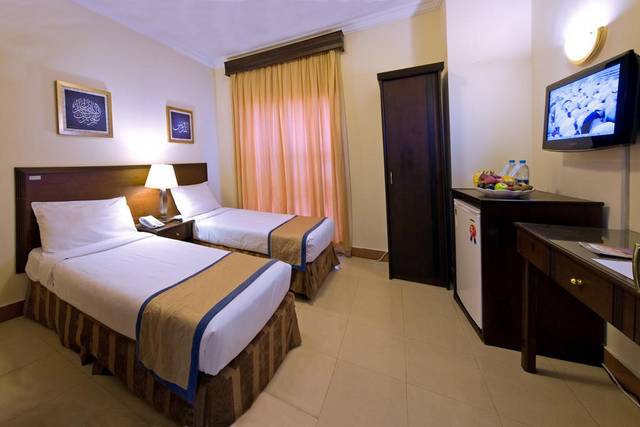 تقرير عن فندق الايمان احد