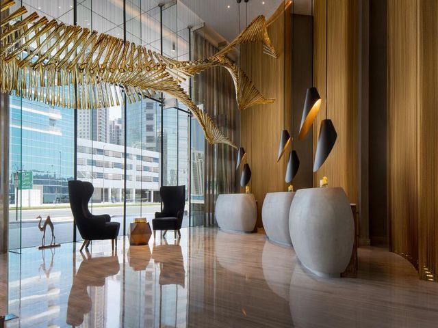 يعتبر فندق رينيسانس داون تاون دبي من أرقى الفنادق وأكثرها جذباً للنزلاء
