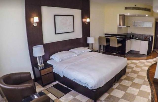 تقرير عن فندق رقم واحد دبي شارع الشيخ زايد