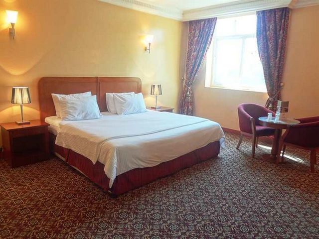 تقرير عن فندق الماسة العين