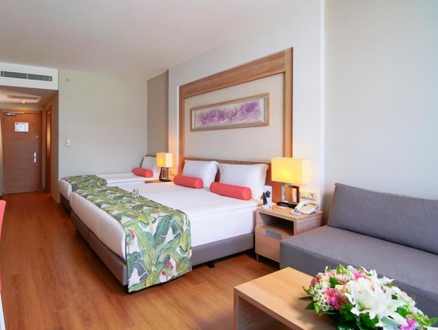 تقرير عن فندق بايا لارا انطاليا