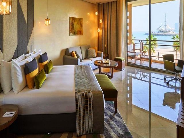 تقرير عن سلسلة فندق السفير الكويت