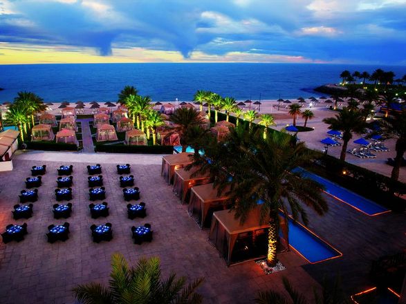 تقرير عن منتجع هيلتون الكويت المنقف