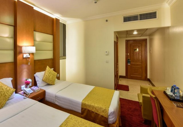 تقرير عن فندق زوار العالمي