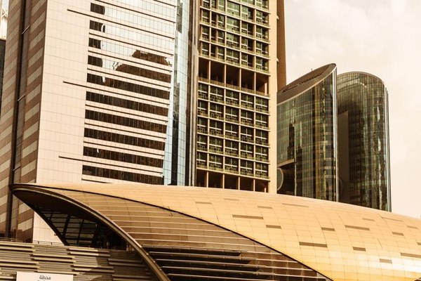 تقرير عن فندق الامارات جراند في دبي