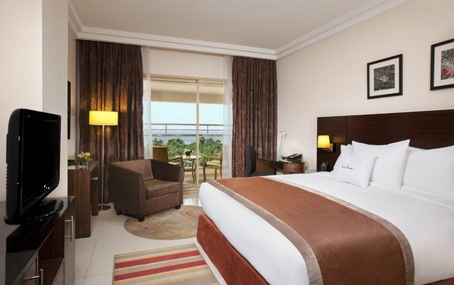 تقرير عن فندق هيلتون العقبة