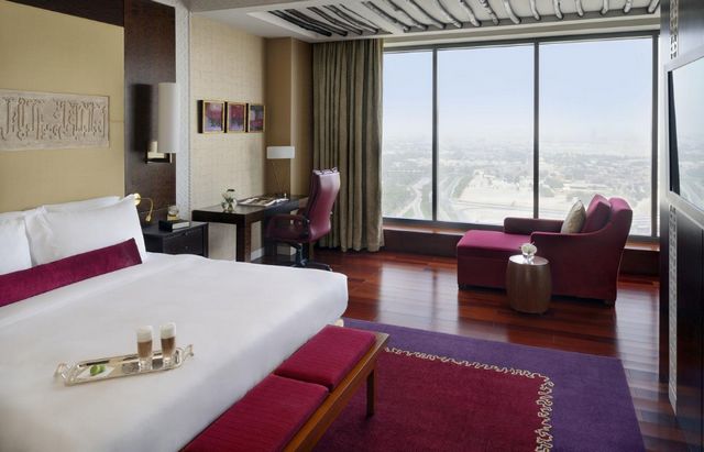 تبحث عن افضل فنادق دبي ذاتية الخدمة؟ فنادق دبي شارع الشيخ زايد تُحقق لك هذا الغرض