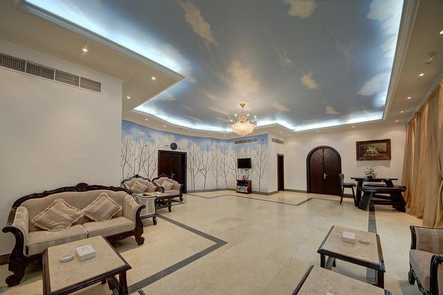 تقرير عن منتجع رويال ريزيدنس ام القيوين