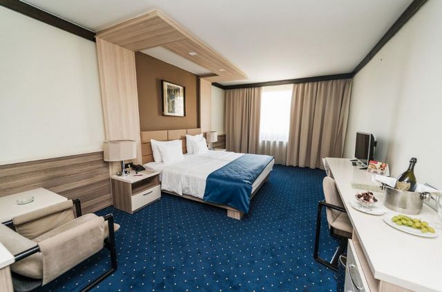 تقرير عن فندق هوليدي سراييفو