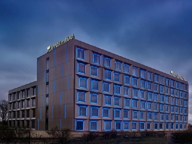 تقرير عن فندق بارك بلازا لندن بارك رويال