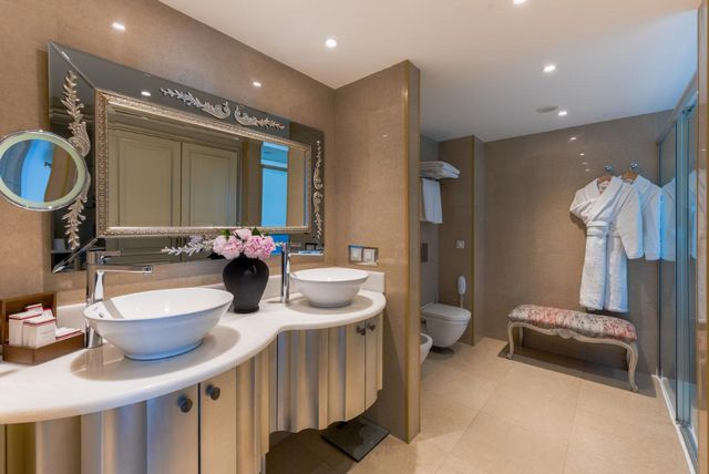 افضل 5 من فنادق اسطنبول تقسيم شارع الاستقلال