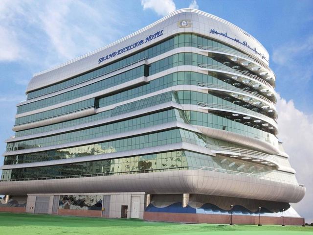 تقرير عن سلسلة فندق جراند اكسلسيور دبي