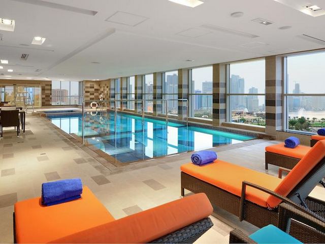 فندق المجاز بريمير للشقق الفندقية بالشارقة