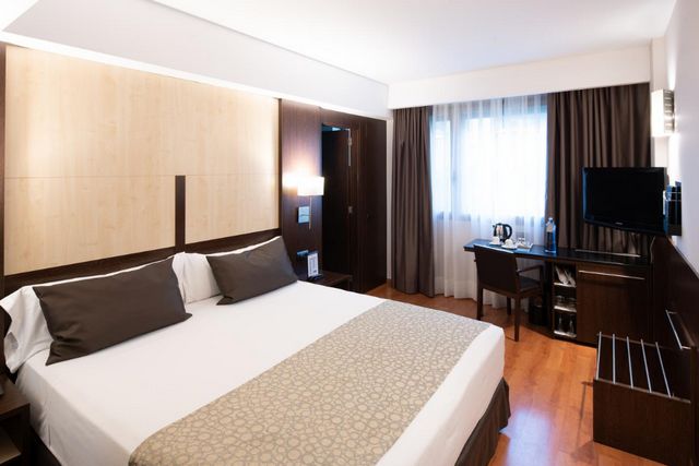 ارخص فنادق في برشلونة تناسب ميزانيتك المحدودة بالإقامة في غرف راقية فسيحة