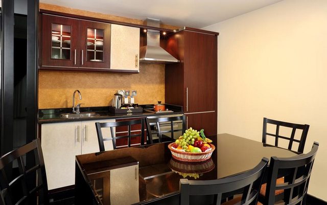 تقرير عن فندق رويال جراند الشارقة