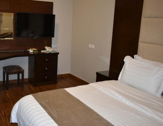 تقرير عن فندق لمسات ابها