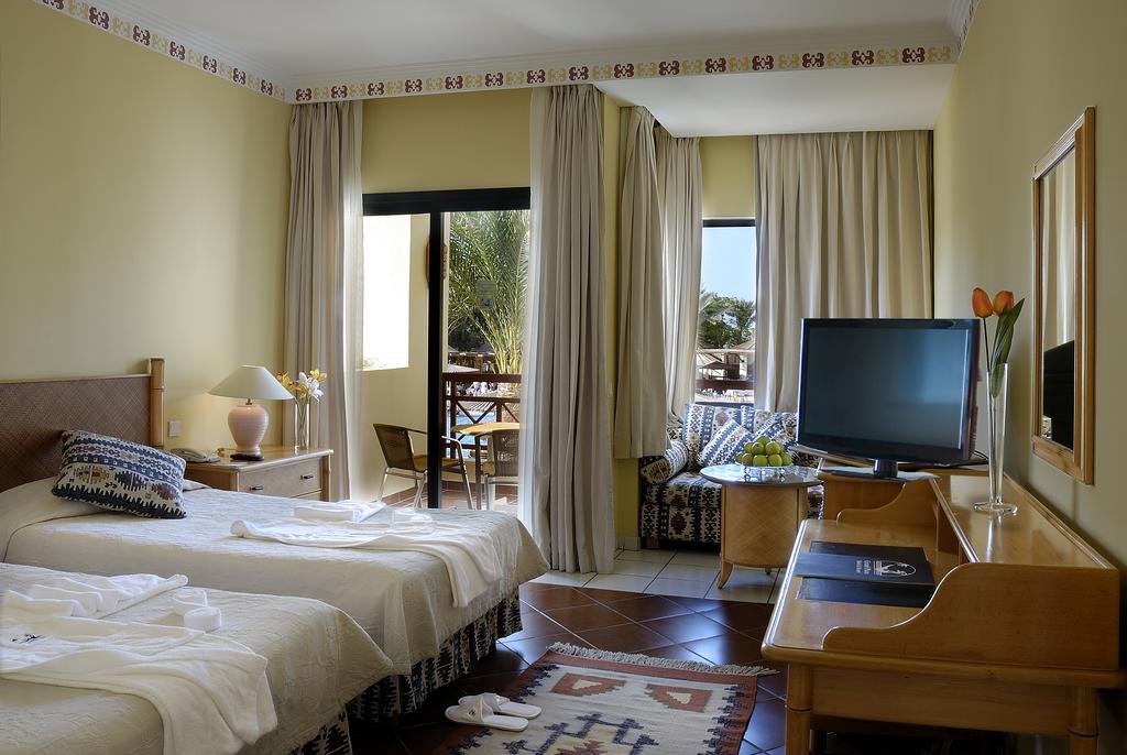 تقرير عن سلسلة فندق جراند بلازا الغردقة