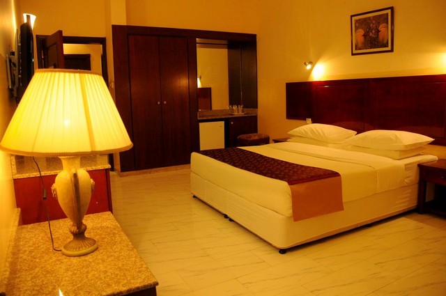 تقرير عن فندق رمال الصيف السيب