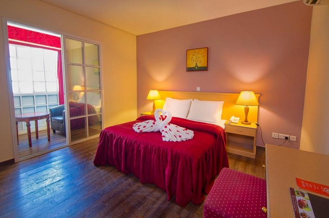 تقرير عن فندق مطرح في مسقط