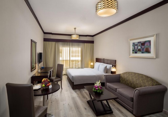 تقرير عن فندق سافوي كريست دبي