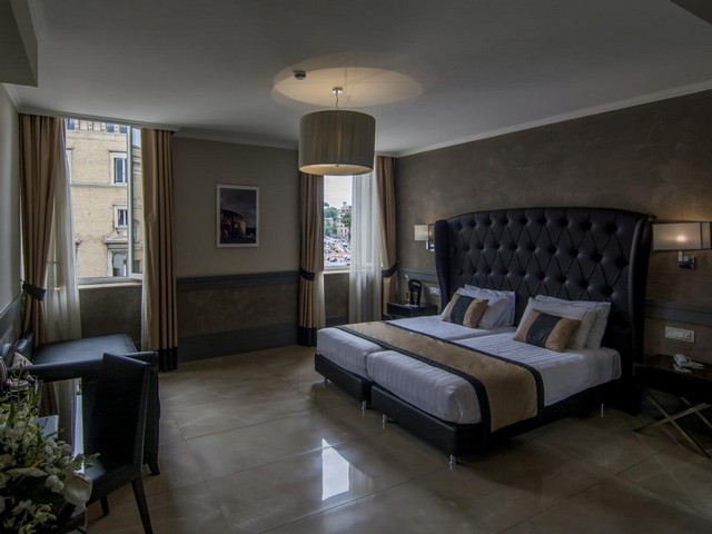 بيازا فينيسيا