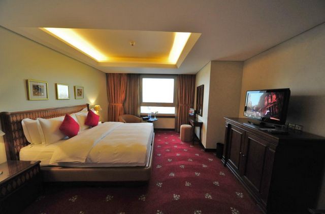 تقرير عن فندق الرويال عمان