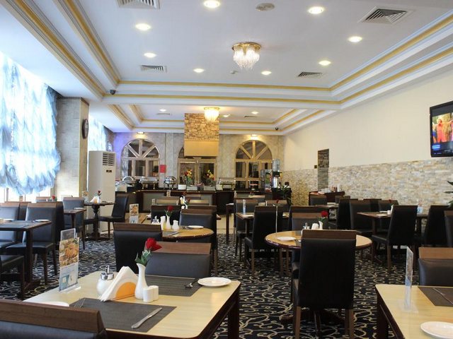 تقرير عن فندق السيف الشارقة