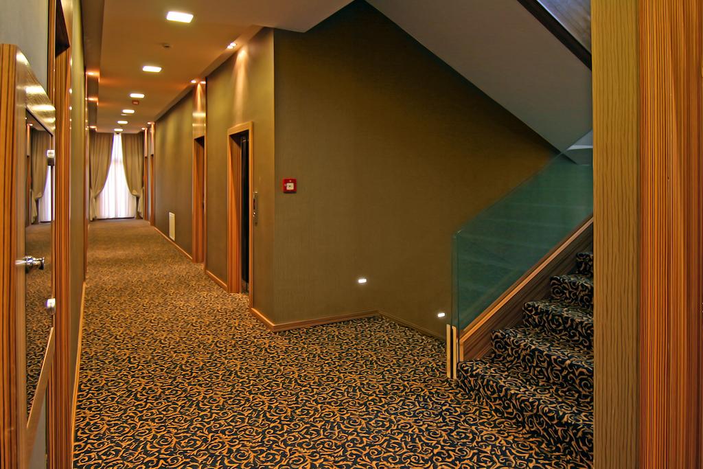 تقرير عن فندق المجر سراييفو في البوسنة والهرسك