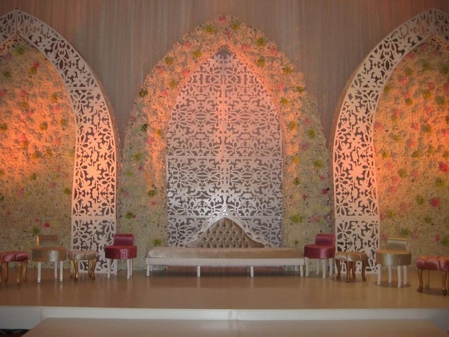 تقرير عن فندق هوليدي ان القصر الرياض