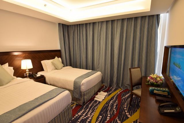 تقرير يشتمل كافة المعلومات عن افضل الفنادق بجده