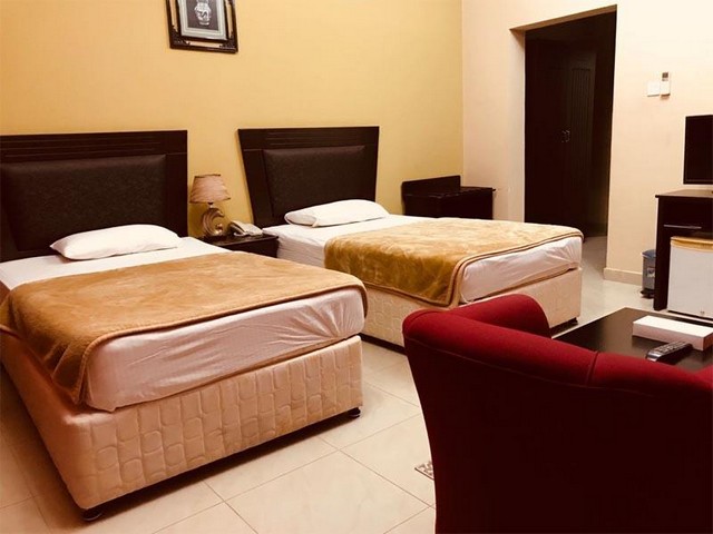 تقرير عن فندق الامواج الشارقة