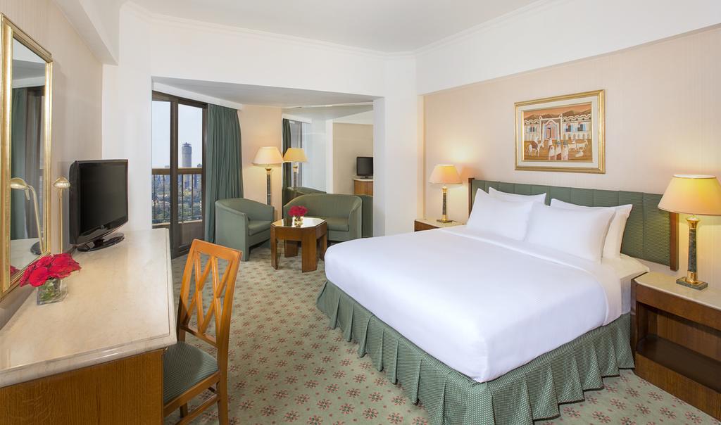 تقرير عن فندق هيلتون رمسيس القاهرة