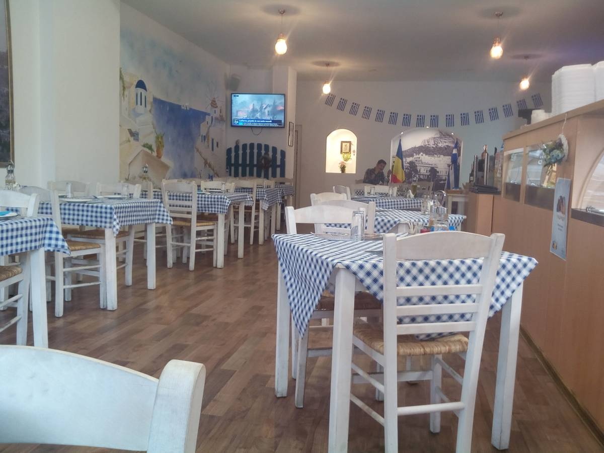 مطعم زوربا اليوناني