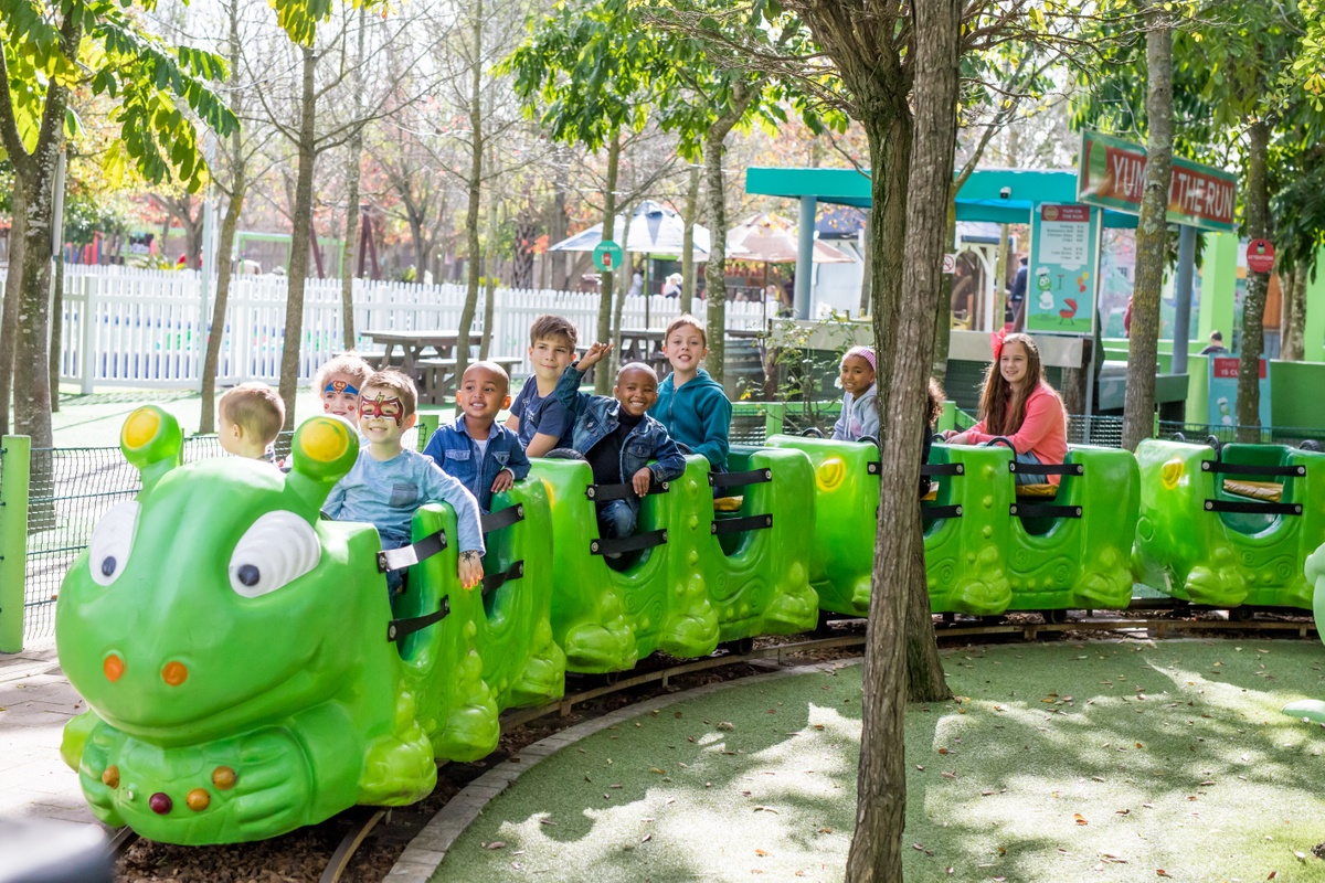 منتزه باغز العائلي