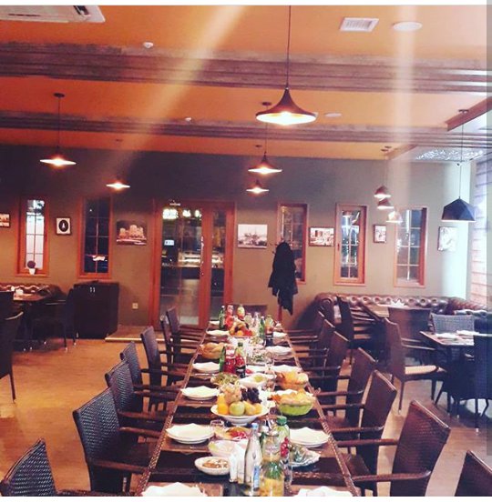 6 مطاعم ومقاهي في مينجا تشيفير ننصح بها