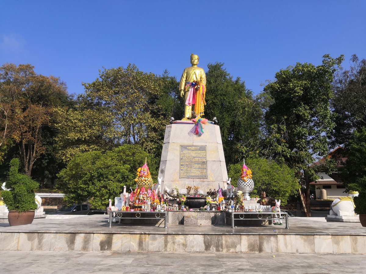 نصب فرايا سينغاناتراشا التذكاري