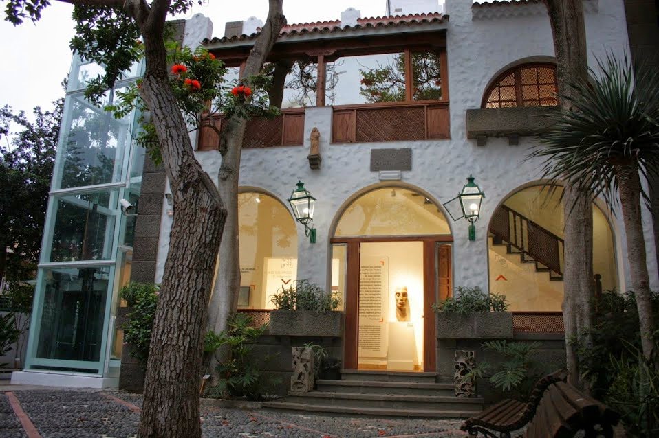 منزل ومتحف أنطونيو بادرون