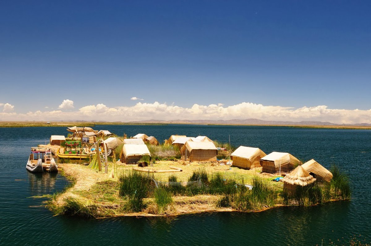 A picture of Uros Floating Islands
