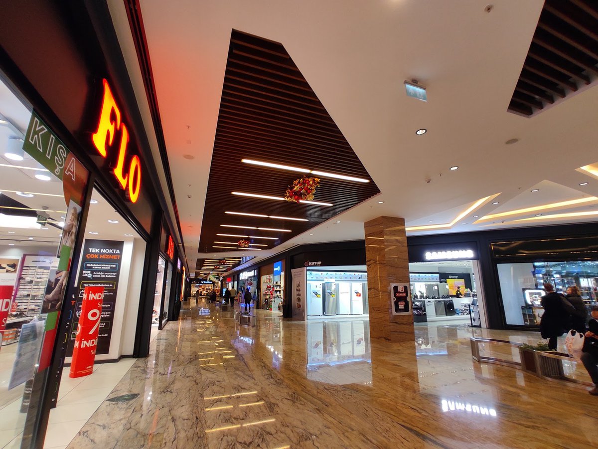 A picture of Taurus Shopping Centre
