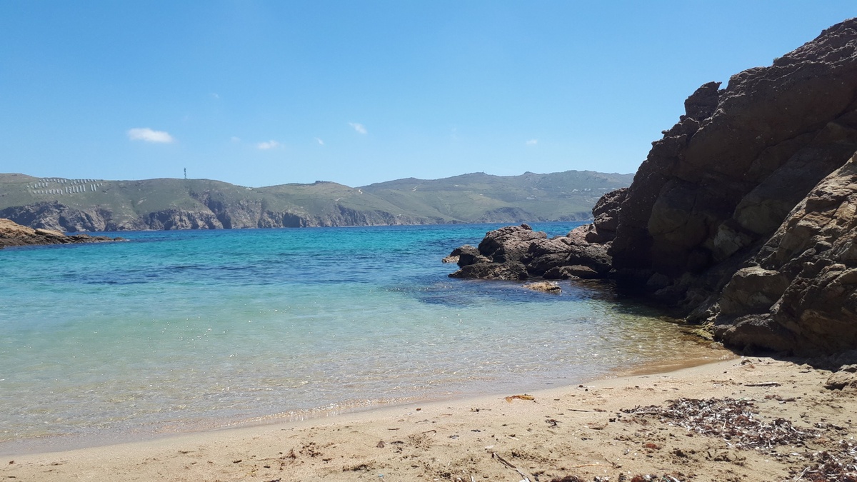 شاطئ أجيوس سوستيس