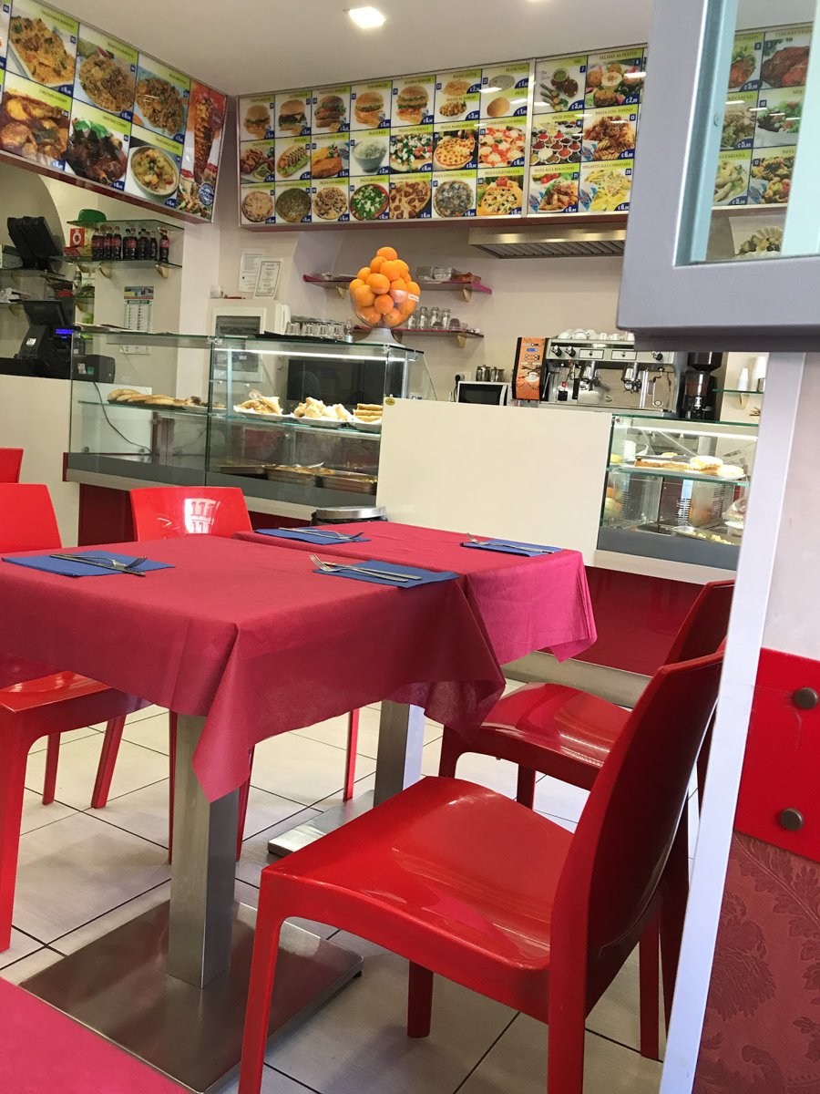 مطعم حلال للأطباق الهندية والإيطالية