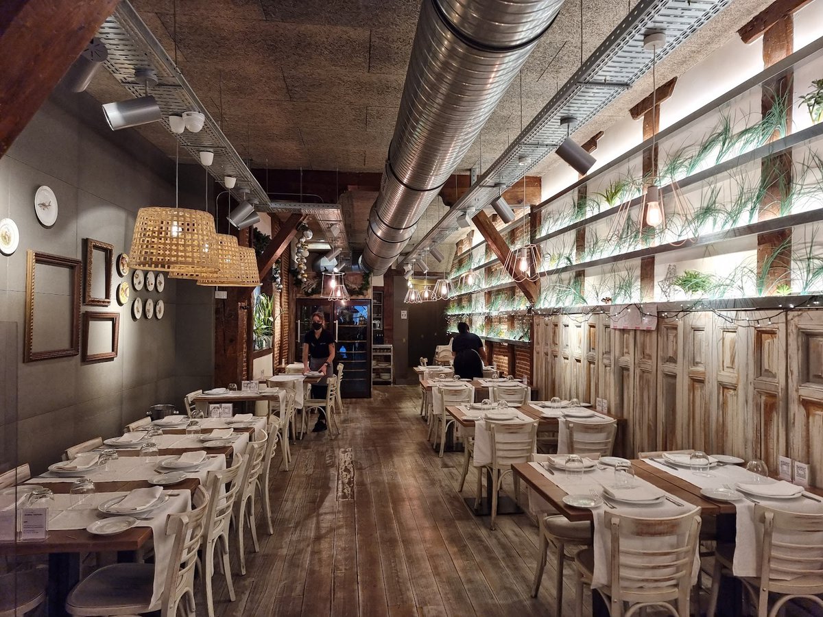25 من أفضل مطعم للاكلات النباتية في منطقة مدريد لتستمتع بزيارتها