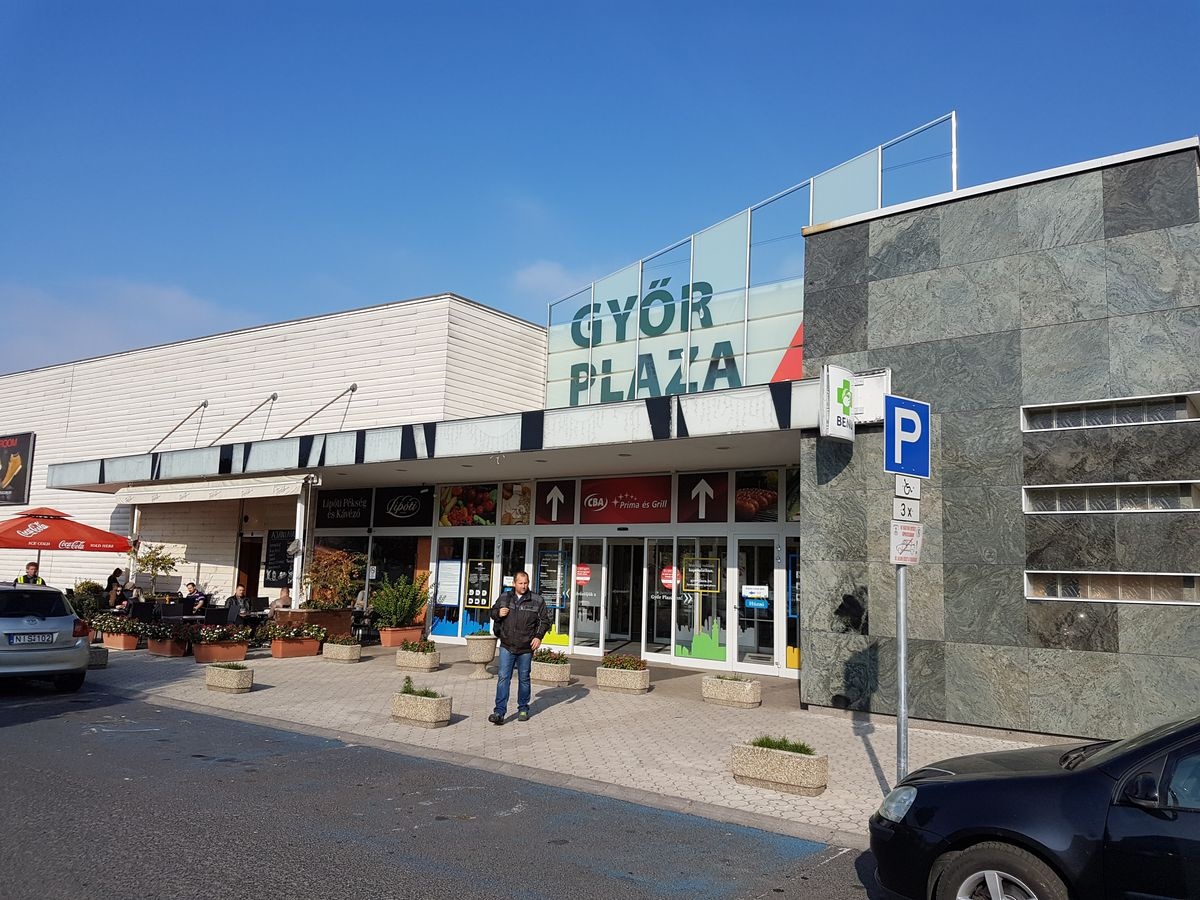 A picture of Gyor Plaza