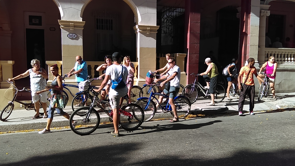 تأجير الدرجات والجولات بهافانا