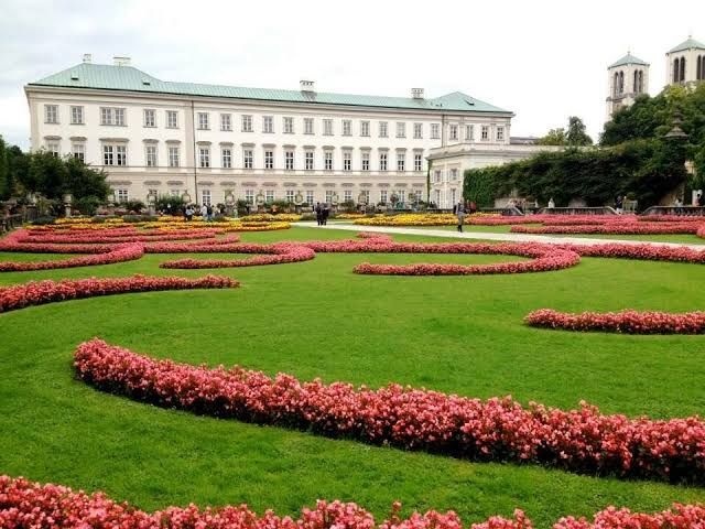 قصر ميرابيل